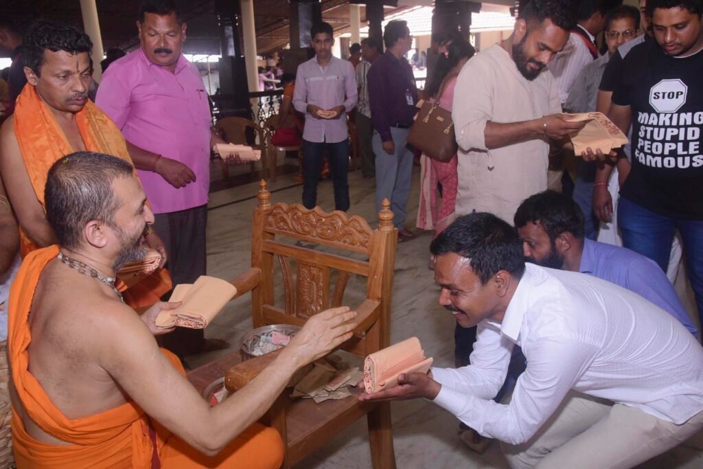 Volunteers of Paryaya